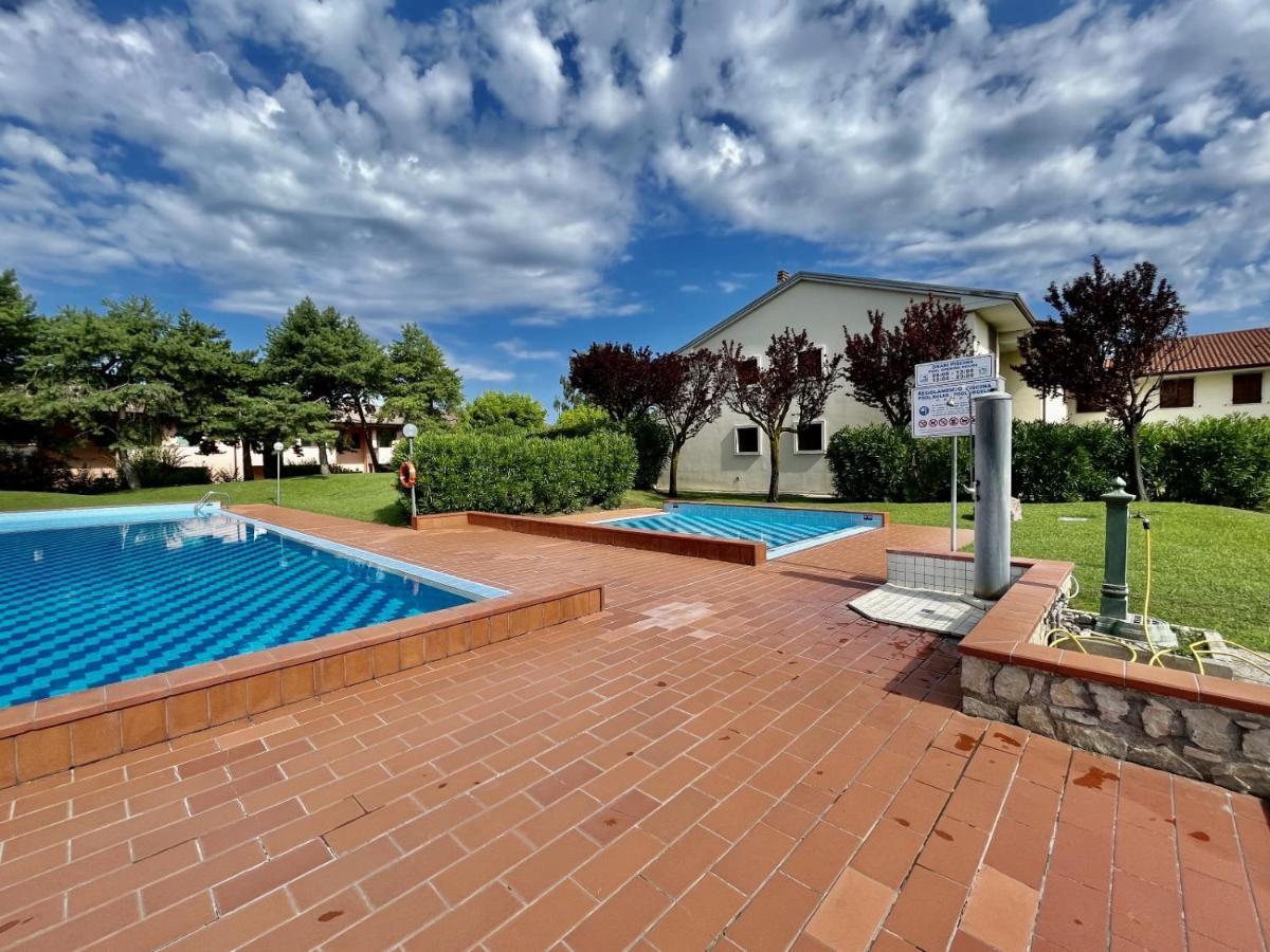 Il Lauro Apartment Lazise Exterior photo